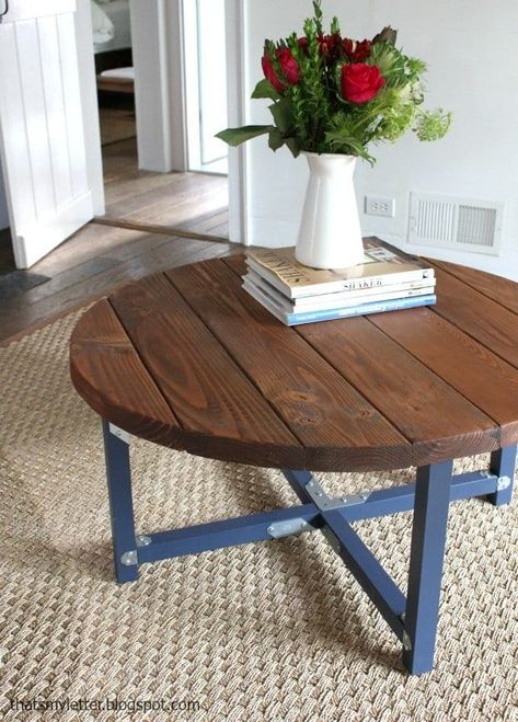 30 Easy DIY Farmhouse Coffee Table Projects with Free Plans - Joyful Derivatives Ikea, Cool Coffee Tables, Coffee Table Plans, Diy Coffee Table, Coffee Table Base, Coffee Table Wood, Round Coffee Table, Wooden Coffee Table, Outdoor Coffee Tables