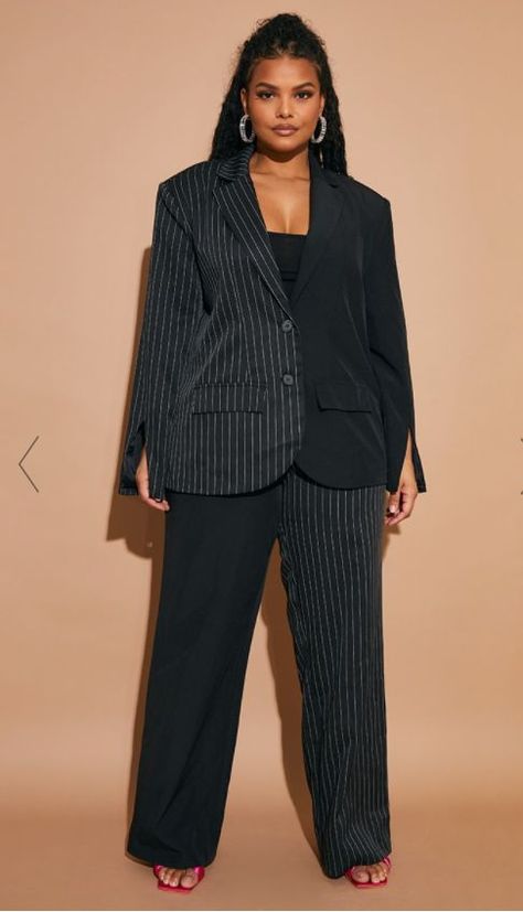 This is a super fun plus size suit for women in pinstripe! This plus size professional outfit is part of a blog post guide I wrote on where to find plus size suits for women! Suits For Women, Pantsuits For Women, Womens Pant Suits Wedding, Plus Size Pant Suits, Pants For Women, Plus Size Business Attire, Plus Size Suits, Plus Size Business, Plus Size Pants
