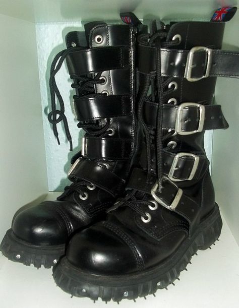 Boots, Grunge Outfits, Design, Punk Shoes, Goth Boots, Punk Outfits, Biker Boot, Goth Outfits, Goth Accessories