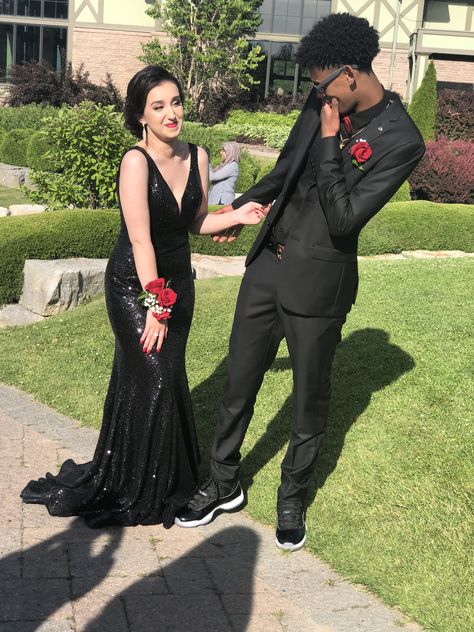 Prom Couples Black, Black Prom Couples Outfit, Black Couple Prom, Prom Couples Red, All Black Prom Couple, Prom Couples Outfits, Homecoming Couples Outfits, Red Prom Couple Outfit, Black And Red Prom Couple