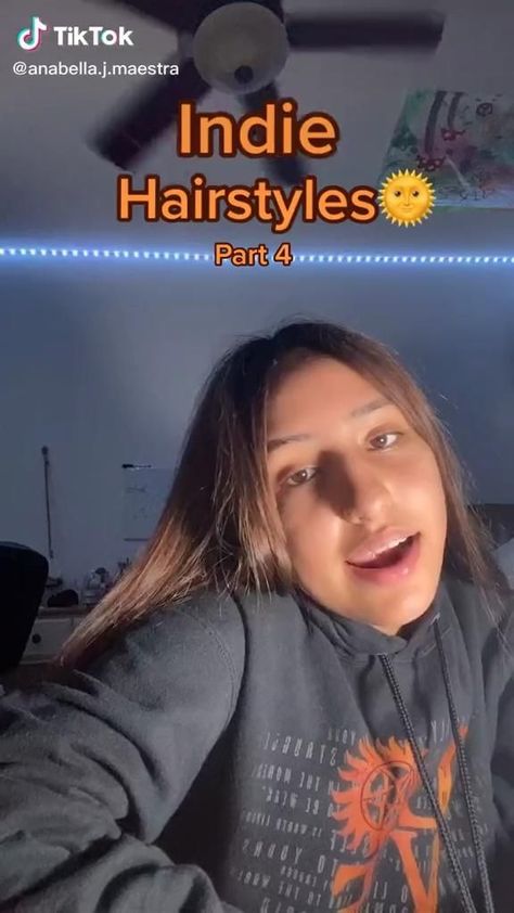 Indie cute aesthetic vibey hairstyles beaded braids with beads small plaits balloon bubble hairstyle back to school hair ideas inspo inspiration Grunge, Indie Hairstyle, Hair Tips Video, Kidcore Hairstyle, Cute Hairstyles, Indie Hair, Hair Beads, Hair Videos, Braids With Beads