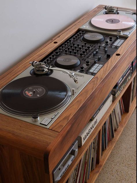 Home Music Rooms, Vinyl Record Furniture, Dj Room, Record Cabinet, Turntable Furniture Design, Vinyl Room, Dj Table, Vinyl Storage, Audio Room