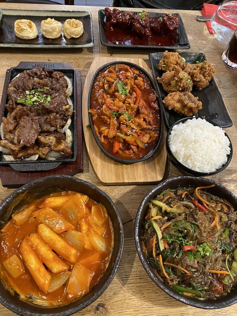 Where To Find: Halal Korean Restaurants in London - Halal Girl About Town Korean Cuisine, Korean Food Recipes, Snacks, Restaurants, Seoul, South Korean Food, Food In Korean, Best Korean Food, Korean Street Food