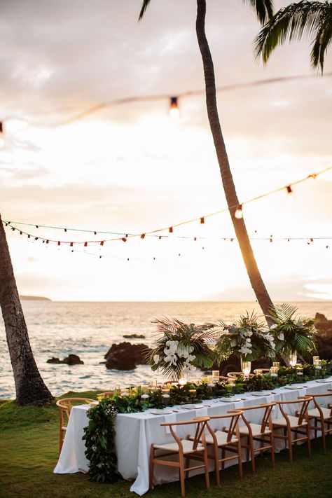 Acapulco, Wedding Decor, Hawaii Wedding Venue Beach, Hawaii Wedding Venues, Hawaii Wedding Themes, Hawaii Beach Wedding, Wedding Venues Hawaii, Hawaii Destination Wedding, Tropical Beach Wedding