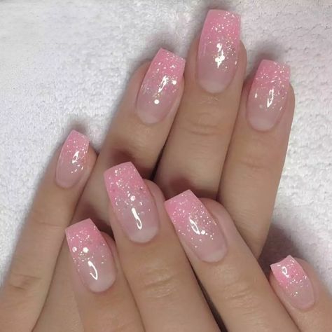 30 Stunning Ways To Rock Short Coffin Nails - 246 Ongles, Baby Pink Nails, Fancy Nails, Ombre Nail Designs, Pink Nail Art, Faded Nails, Pink Ombre Nails, Nail Designs Glitter, Pink Glitter Nails