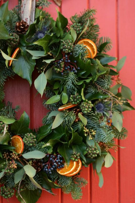 Decoration, Christmas Wreaths, Ornament, Diy, Large Christmas Wreath, Christmas Door Wreaths, Christmas Floral Arrangements, Real Christmas Wreaths, Holiday Wreaths