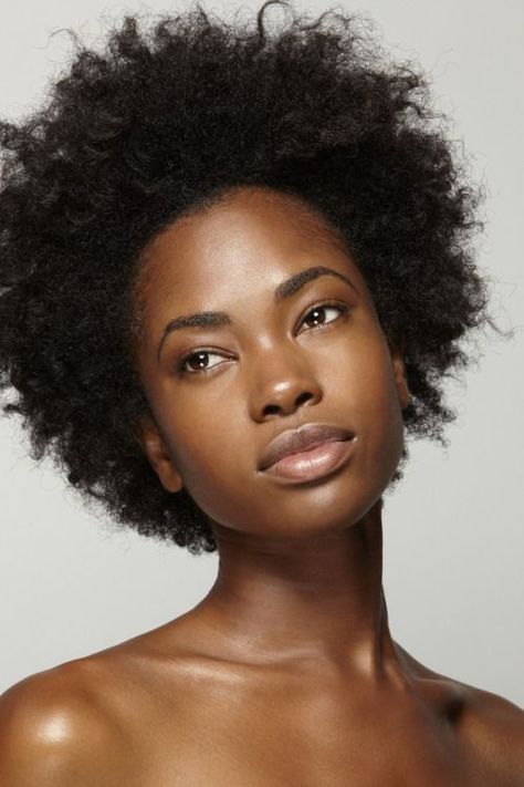 If you're keen on trying a new foundation, consider one of these new launches — they're all exceptionally lightweight. Beautiful Black Women, African Beauty, Fotografie, Beautiful, Beautiful Dark Skin, Fotografia, Beautiful Dark Skinned Women, Black Is Beautiful, Afro