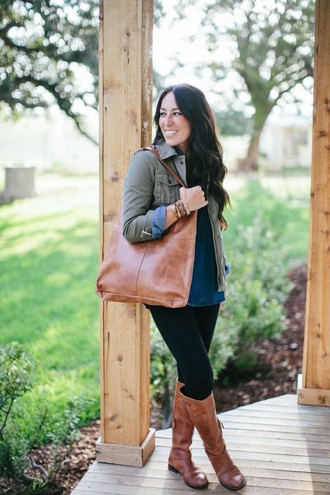 Lady, Outfits, Capsule Wardrobe, Winter Outfits, Joanna Gaines Style, Joanna Gaines Style Clothes, Joanna Gaines Blog, Joanna, Magnolia Fixer Upper