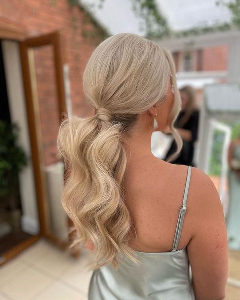 Award Winning Bridal Hair on Instagram: “Swipe for a little video ✨✨✨ I love a bridesmaid pony!” Prom, Bridal Hair, Haar, Blond, Capelli, Hair Inspiration, Hair Looks, Peinados, Ponytail Bridal Hair