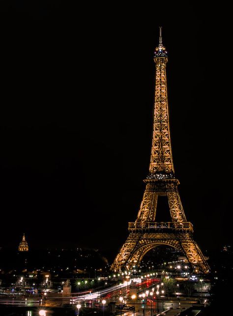 Paris France, Paris, Eiffel Tower At Night, Paris Wallpaper, Eiffel Tower Photography, Paris At Night, Paris Night, Paris Aesthetic, Eiffel Tower