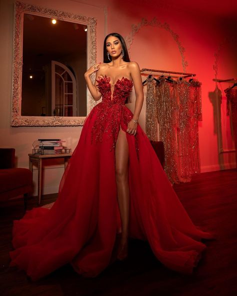 Albina Dyla (@albinadylaofficial) posted on Instagram • Sep 3, 2020 at 10:00pm UTC Evening Gowns, Ball Gowns, Haute Couture, Gala Dresses, Stunning Prom Dresses, Beautiful Dresses, Elegant Dresses, Glam Dresses