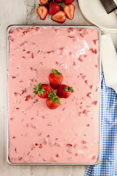 Desserts, Cake, Dessert, Fresh, Cake Recipes, Strawberry Cake Recipes, Strawberry Cake Easy, Strawberry Cake, Strawberry Cream Cheese Frosting