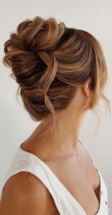 chic updos, updos, updo hairstyle, cute updo, simple updo, chignon, high updo Chignons, Up Dos, Updo For Long Hair, Easy Updo, Updo Hairstyle, Updo Hairstyles For Wedding, Updo Curly, Updos For Wedding, Middle Part Updo