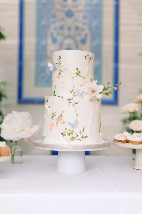 Spring Wedding Cakes, Dessert, Classic Wedding Cake, Spring Wedding Cake, Whimsical Wedding Cakes, Wedding Cakes Vintage, Wedding Cake Vintage, Wedding Cake Garden Theme, Wedding Cake Photos