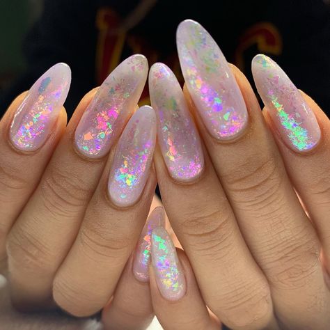 Hey, Nice Nails! on Instagram: “Opalescent for Bibi ✨ using @prestogel no.178 and glitter flakes from @wildflowersnails” Nail Art Designs, Gel Nail Art, Foil Nails, Foil Nail Designs, Foil Nail Art, Nails Foil Designs Ideas, Opal Nails, Pink Gel Nails, Almond Acrylic Nails