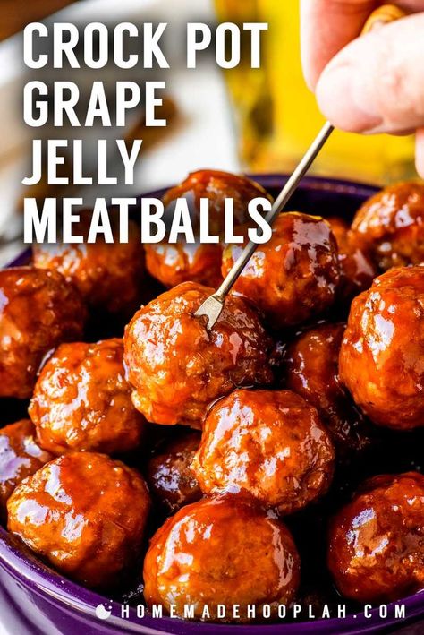 Dips, Jelly Meatballs Crockpot, Crock Pot Meatballs, Sweet Chili Sauce, Chili Sauce, Sweet Meatballs, Appetizer Meatballs, Meatball Recipes Easy, Tender Meatballs