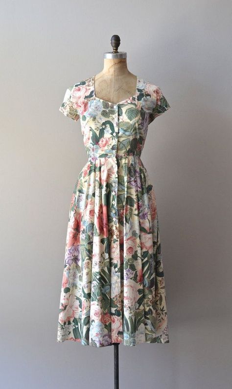Vintage Floral Dress, Floral Cotton Dress, Button Front Dress, Vintage Dresses, Floral Print Dress, Floral Robe, Robe Vintage, Floral Dress, Dresses Dresses