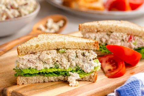 Sandwich Recipes Low Carb, Chicken Salad Sandwich Recipe Easy, Soup And Sandwich, Chicken Salad Recipes, Chicken Dishes, Italian Sandwich, Sandwich Ideas, Turkey Dishes, Simply Recipes