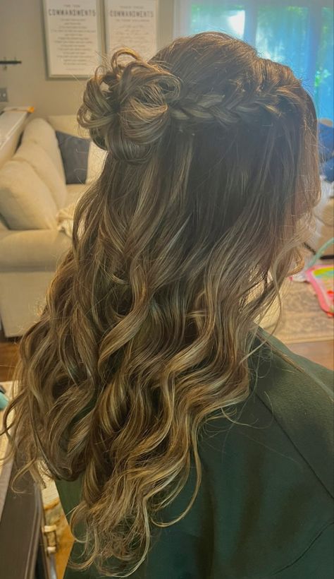 Prom Hairstyles, Homecoming Hairstyles For Medium Length, Homecoming Hairstyles Down, Prom Hairstyles Half Up Half Down, Homecoming Hairstyles Updos, Prom Hairstyles With Braids, Curly Homecoming Hairstyles, Curled Prom Hair, Braidmaids Hairstyles