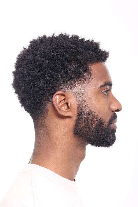 Black Men Haircuts, Mens Haircuts Fade, Male Haircuts, Men Fade Haircut Short, Black Men Hairstyles, Haircuts For Men, Fade Haircut Styles, Curly Hair Men, Hair And Beard Styles