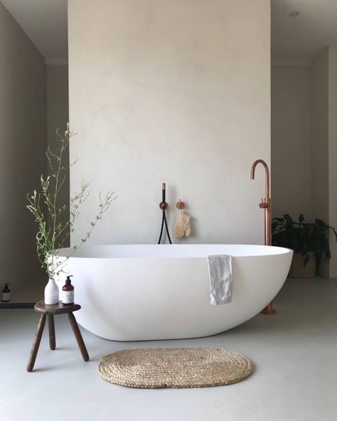 At Home with Instagram Star Sanne Hop and Her Family of Six in the Netherlands Interior, Bathroom Interior Design, Home Décor, Bathroom Interior, Dream Bathrooms, Bathroom Inspiration, Modern Bathroom Decor, Bathroom Design, Bathroom Decor