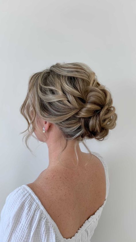Up Dos, Prom Hairstyles, Braidmaids Hairstyles, Updo Hairstyles For Prom, Classic Updo, Low Bun Wedding Hair, Hair Up Wedding Styles, Side Part Updo, Bun Hairstyles For Prom