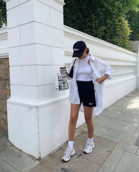 Casual Outfits, Sporty Outfits, Outfits, Casual, Stylish Street Style, Street Style Outfit, Sporty Look, Fashion Outfits, Outfit