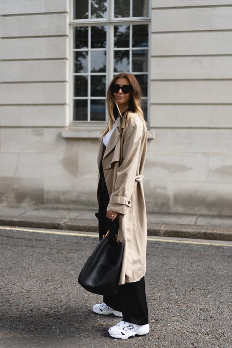 Trainers, Outfits, New Balance 452 Outfit, New Balance 452, New Balance Outfit, Beige Trench Coat, Beige Trench Coat Outfit, Trench Coat Outfit Beige, Beige Trousers Outfit