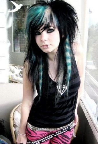 Ging to be able to fan my hair loke this soon...But mine shall be spikier! Emo Style, Scene Hair, Punk, Scene Girls, Emo Hair, Emo Girls, Emo Scene Hair, Emo Girl Hair, Grunge Hair