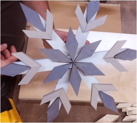 Craftsman shows how to easily make 3 large wooden snowflakes for less than a dollar Diy, Design, Craftsman, Wood Projects, Crafts, Woodworking, Diy Wooden Projects, Wood Snowflake, Wood Diy