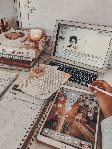 How To Stay Focused During Online Classes - Study Tips - Productivity Motivation, Organisation, Design, Instagram, Study, Interior, Studying Inspo, School, Study Inspiration