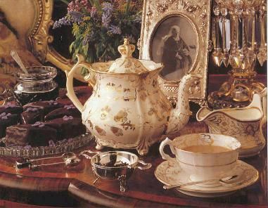 This teapot has an intricate shape and details. I particularly like the detail on the spout. Looks very high-end. I don't like the teacup as much as the teapot. Interior, Cozy Mysteries, British, Lyon, Vintage, Victorian, Inner City, City Style, Antik