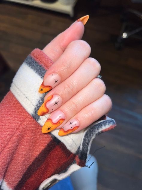 Fall nails. Retro nails. Funky orange 70’s nails Manicures, Nail Art Designs, Outfits, Hippie Nail Art, Vintage Nails, Hippie Nails, Cute Nails, Neon Orange Nails, Orange Nail Designs