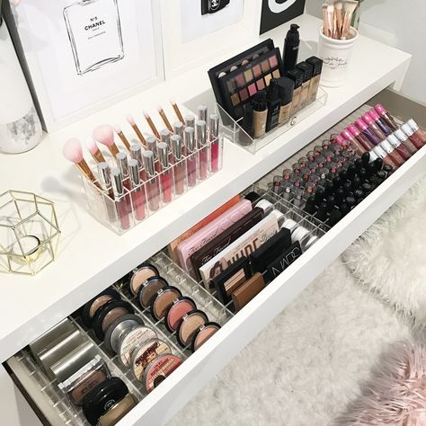 19 Pictures So Satisfying They’ll Cleanse Every Makeup Addict’s Soul Home Décor, Dressing Table, Ikea, Bedroom, Storage Ideas, Home Organisation, Organisation, Ikea Malm Dressing Table, Home Organization