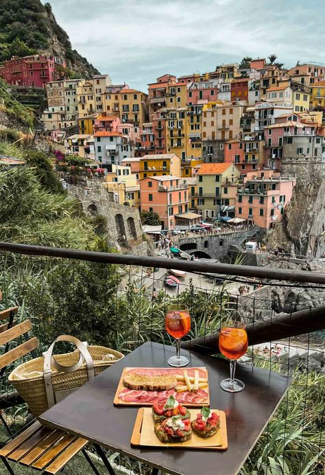 Cinque Terre, Travel Photography, Trips, Italy Travel, Summer, Italy Aesthetic, Travel Aesthetic, Beautiful Places, Italy Summer