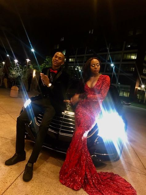 Prom Couples Outfits, Prom Black Couples, Prom Couples Red, Prom Couples, Prom Outfits For Couples, Red Prom Couple Outfit, Black Couple Prom, Prom Goals, Red Prom Dress Black Girl