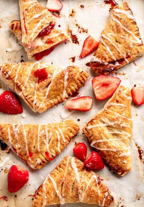 Doughnut, Scones, Pie, Snacks, Brunch, Puff Pastry Filling, Puff Pastry Recipes, Strawberry Puff Pastry, Puff Pastry Desserts