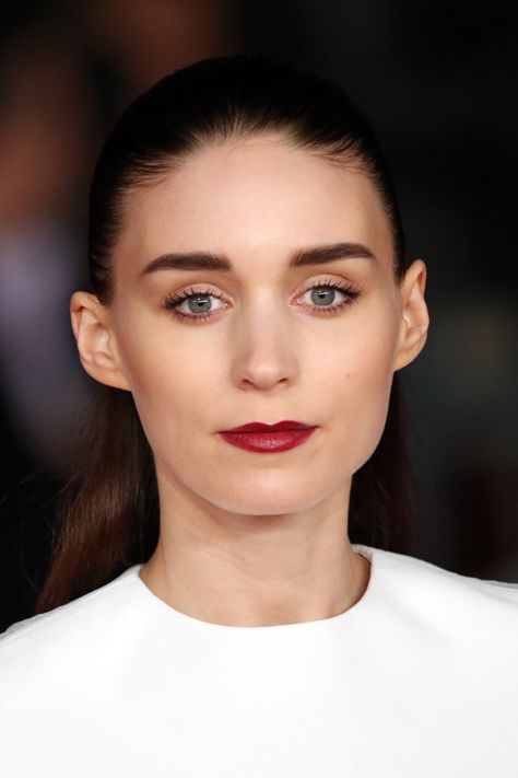 Rooney Mara Owns Ethereal Fairy Beauty Like Nobody's Business #Refinery29 Rooney And Kate Mara, Mary Elizabeth, Rooney Mara, Kate Mara, Mara, Beleza, Women, Ethereal Beauty, Dark Brows