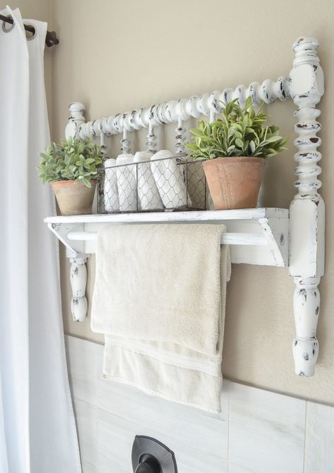 Shabby Chic Bedrooms, Repurposed Furniture, Shabby Chic Decorating, Furniture Makeover, Home Décor, Diy Shabby Chic Furniture, Farmhouse Style Bathroom Decor, Antique Wall Shelf, Old Headboard