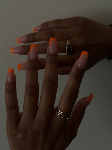 Orange French tip nails aesthetic with rings Neon Orange Nails, Square Acrylic Nails, Square Nail Designs, French Tip Acrylic Nails, Orange Acrylic Nails, Square Nails, Acrylic Nail Tips, Coffin Nails Designs, Orange Nail Designs