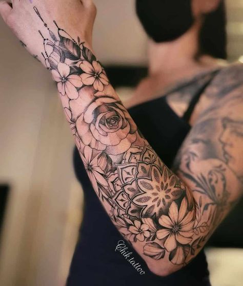 The Pros and Cons Of Forearm Tattoos – Self Tattoo