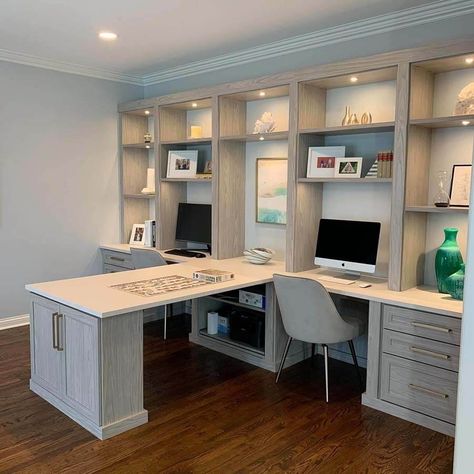 This Nashville home office installation by local designer, Danielle Dunn, offers an example of built-in desk lighting. Work Space Ideas Business, Office Setup Ideas Layout, Shared Home Offices, Shared Home Office, Home Office Layouts, Office Built Ins, Basement Office, Cozy Home Office, Office Remodel