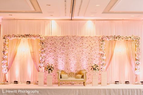 Design, Wedding Decor, Outfits, Ideas, Decoration, Stage Decoration For Wedding, Reception Backdrop, Indian Wedding Decorations Receptions, Engagement Decorations Indian