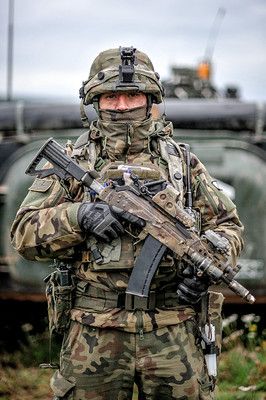 Polish Army | A service member with the Polish Armed Forces … | Flickr Red Shadow, Military Photography, Army Images, Military Wallpaper, Military Gear Tactical, Army Pics, Tactical Gear Loadout, Military Special Forces, Special Force