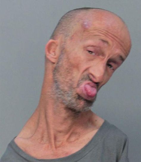 27 of the Funniest Mugshots Ever! Humour, People, Funny Mugshots, Man Humor, Gangsters, Funny Ugly People, Funny Dude, Funny People Pictures, Humor