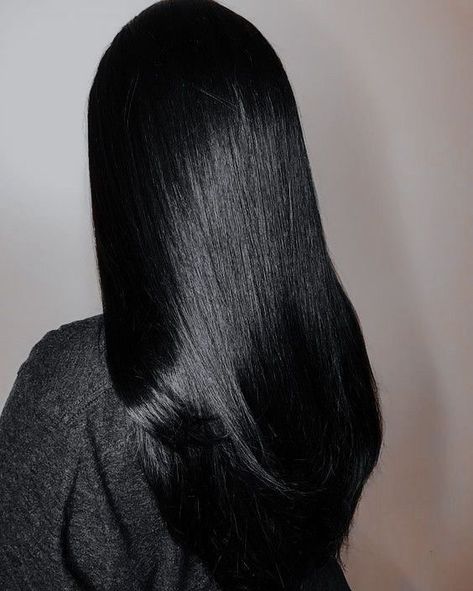 Dark Hair, Balayage, Dark Black Hair, Black Colored Hair, Midnight Black Hair, Deep Black Hair, Black Hair Inspiration, Black Hair Dye, Medium Black Hair