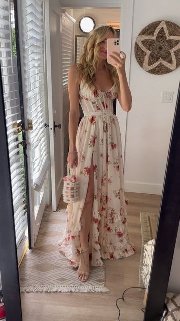 V. Chapman on Instagram: "The Carmen Dress in Natural dainty floral is a dream ❤️🌸" Couture, Instagram, Haute Couture, Outfits, Flowy Dress, Flowy Dresses, Maxi Dress Prom, Floral Dress Summer, Carmen Dress