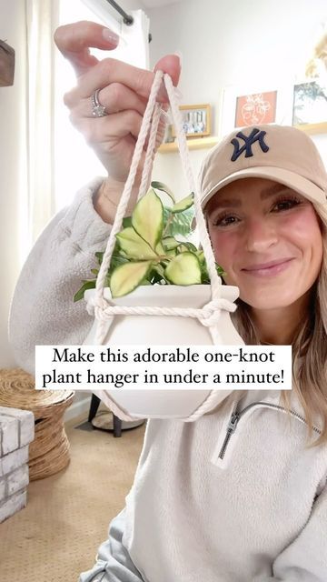 Samantha Hermann on Instagram: "The CUTEST quick diy plant hanger with ONE KNOT! Who remembers when I did this and my plant of choice was a bunny ear cactus 💀 😂 I definitely learned my lesson and used a less prickly plant — a variegated hoya heuschikleana. It was a much more pleasant experience 🤪 Moving on! You could use basically any cord your heart desires! Here I’m just using cotton rope. I did 6’ length (I think) and it gave me a hanger that long, so if you want it to hang down further consider doubling the cord length. The cute pot is my own creation that IC3D printing brought to life for me and I could not love it more! It has TONS of drainage to dramatically decrease the chance of root rot. There is a limited amount available on my site right now, so if you’d like the link h Instagram, Diy Plant Hanger, Diy Macrame Plant Hanger Tutorials, Diy Macrame Plant Hanger, Rope Plant Hanger, Plant Hanger Diy, Macrame Plant Hanger Diy, Macrame Plant Hanger, Plant Holder Diy