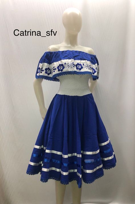 Outfits, Traditional Spanish Clothing, Traditional Mexican Dress, Spanish Dress, Mexican Traditional Clothing, Mexican Dresses Traditional, Traditional Dresses, American Dress, Mexican Clothing Style