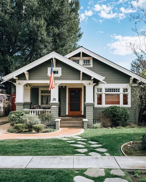 Craftsman Style Homes: Craftsman Exterior Color Ideas and Photos | Hunker Interior, Exterior, Home Décor, Craftsman Exterior Colors, Craftsman Cottage Exterior, Craftsman Farmhouse Exterior, Craftsman Home Exterior Color Schemes, Farmhouse Exterior, Craftsman Bungalow Exterior